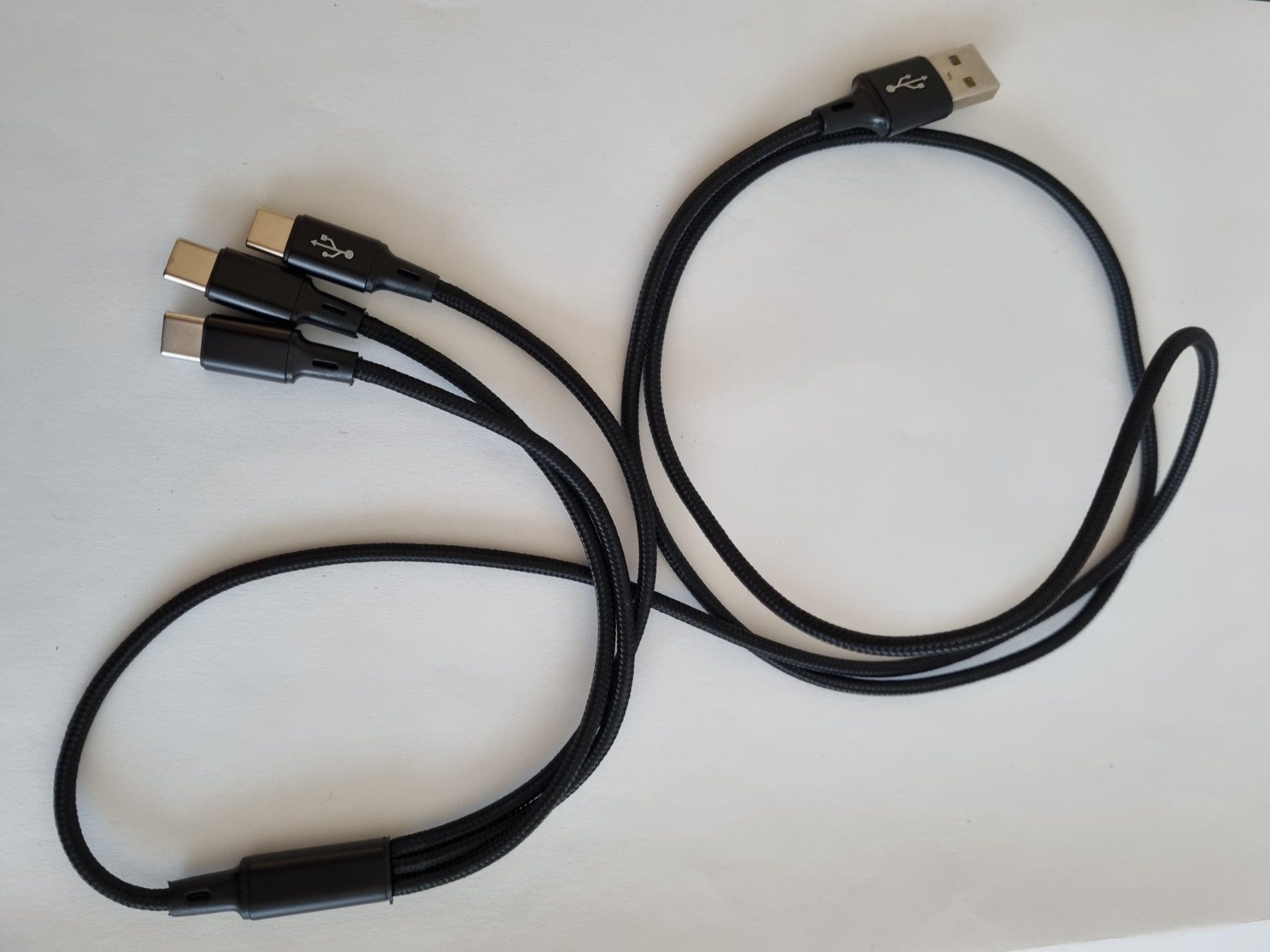 Cavi: 3 in 1 Ladekabel / USB 3 x C – Nuovo e nell'imballaggio originale da Zofingen venduto da Felpa