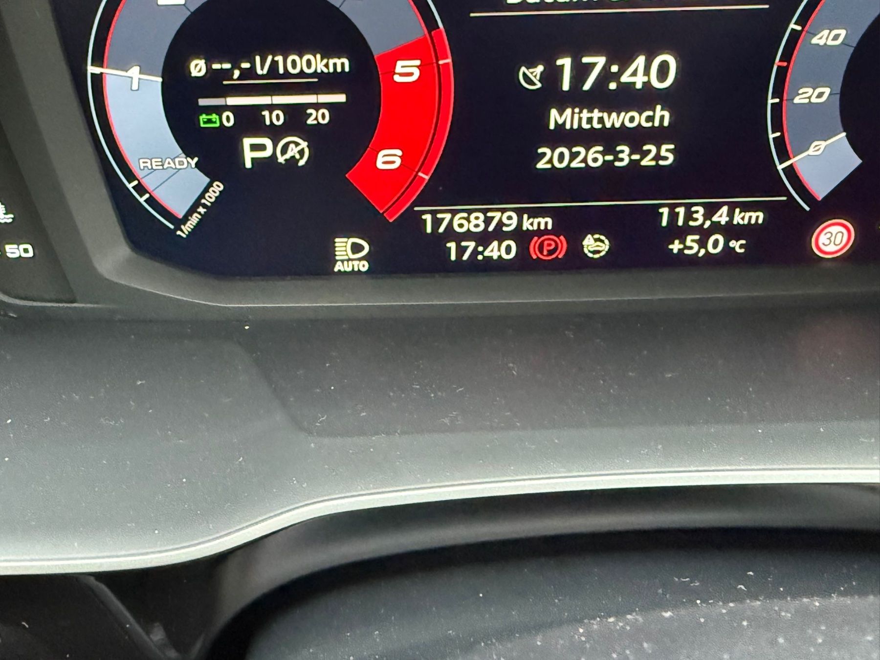 Audi Automobili: Audi Q3 35 TDI – Usato da Herznach venduto da Meritonhoxhaj 8