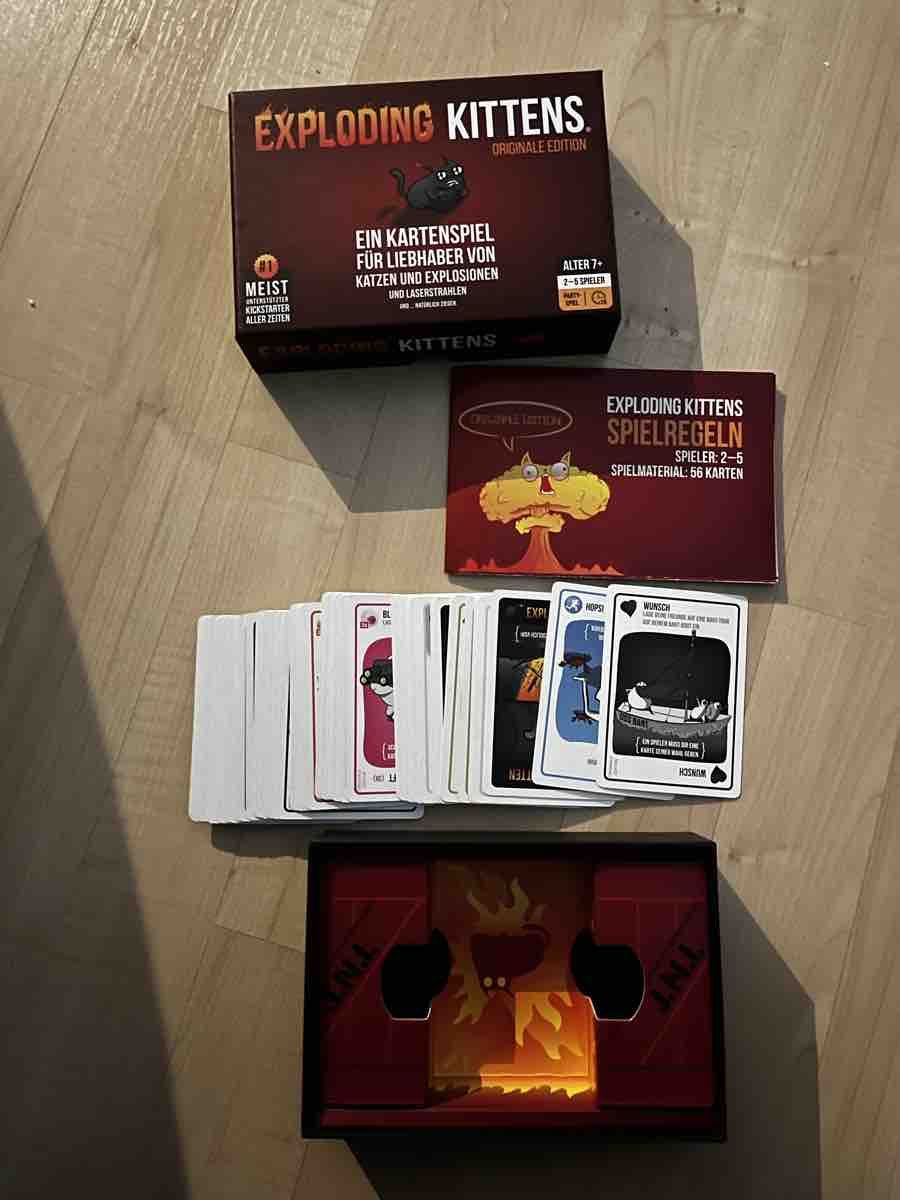 Giochi: Exploding Kittens Kartenspiel Originale Edition – Nuovo (secondo la descrizione) da Winterthur venduto da GoodAsGone 1