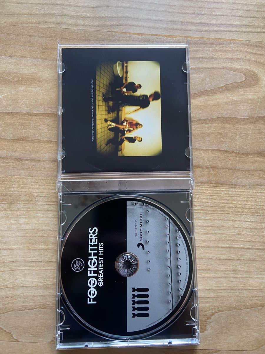 CDs: Foo Fighters- Greatest Hits CD – Gebraucht aus Zürich von  2