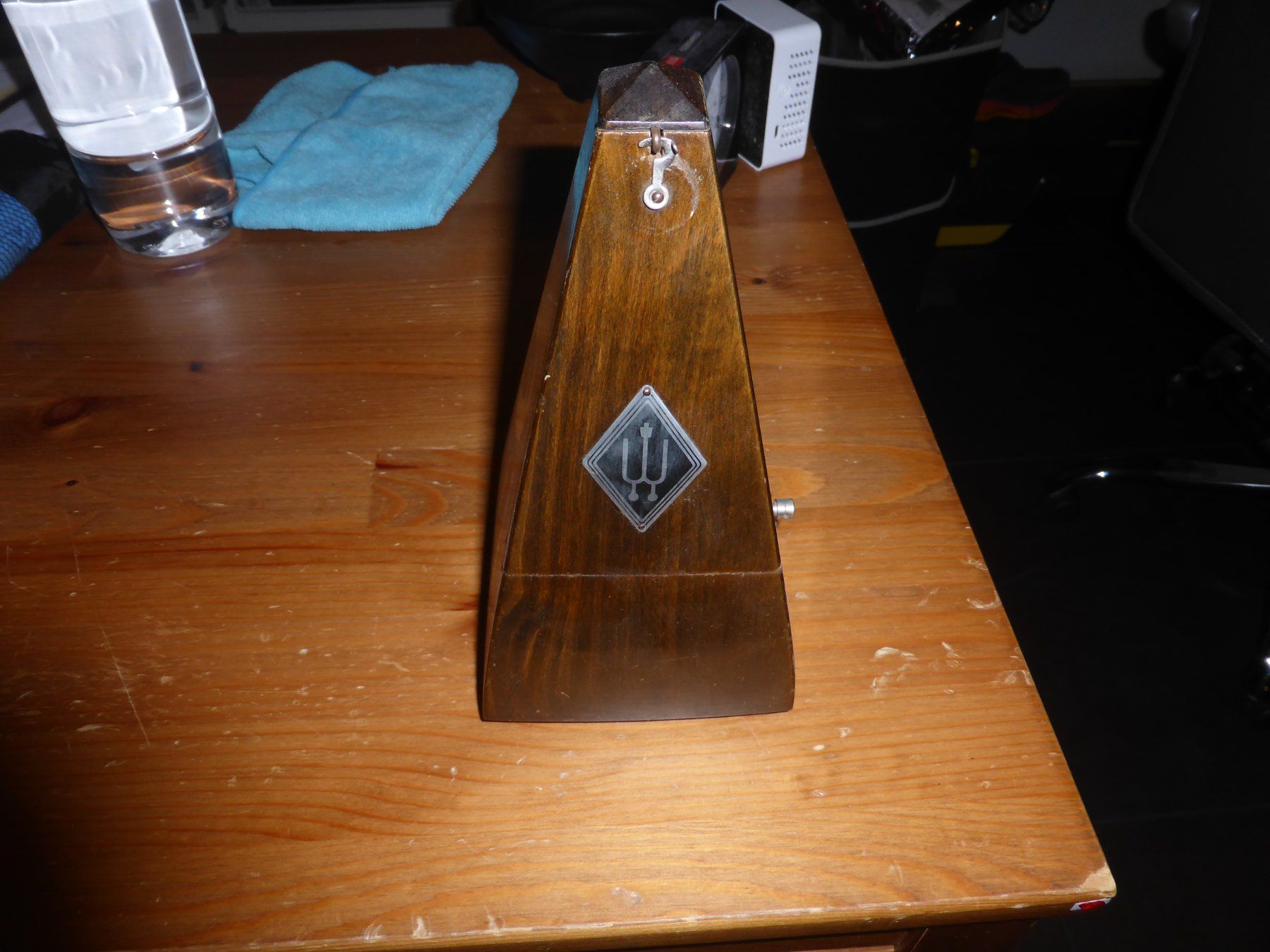 Strumenti musicali: Antique Metronome – Usato da Bertschikon (Gossau, ZH) venduto da SJLPHI