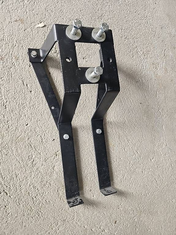 Fixations: Reserveradhalter – D'occasion à Laupersdorf par benema 2
