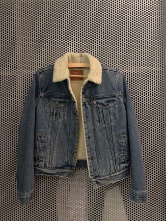 Levi's Sherpa Trucker Denim Jacket Blue (size XS)