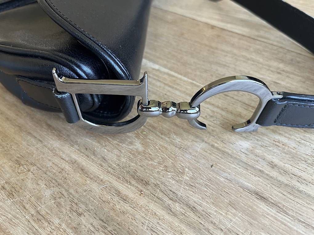 Dior Borse da donna: Sac Dior Saddle Noir Authentique - Élégance Intemporelle – Nuovo (secondo la descrizione) da Petit-Lancy venduto da RBABIN 2