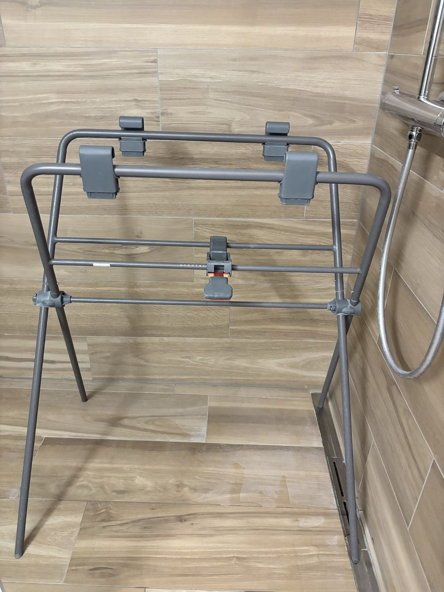 Badewannen: Stokke Flexi Bath Stand and newborn support – Gebraucht aus Wettingen von alexghita