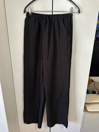 Hosen schwarz Grösse S guter Zustand