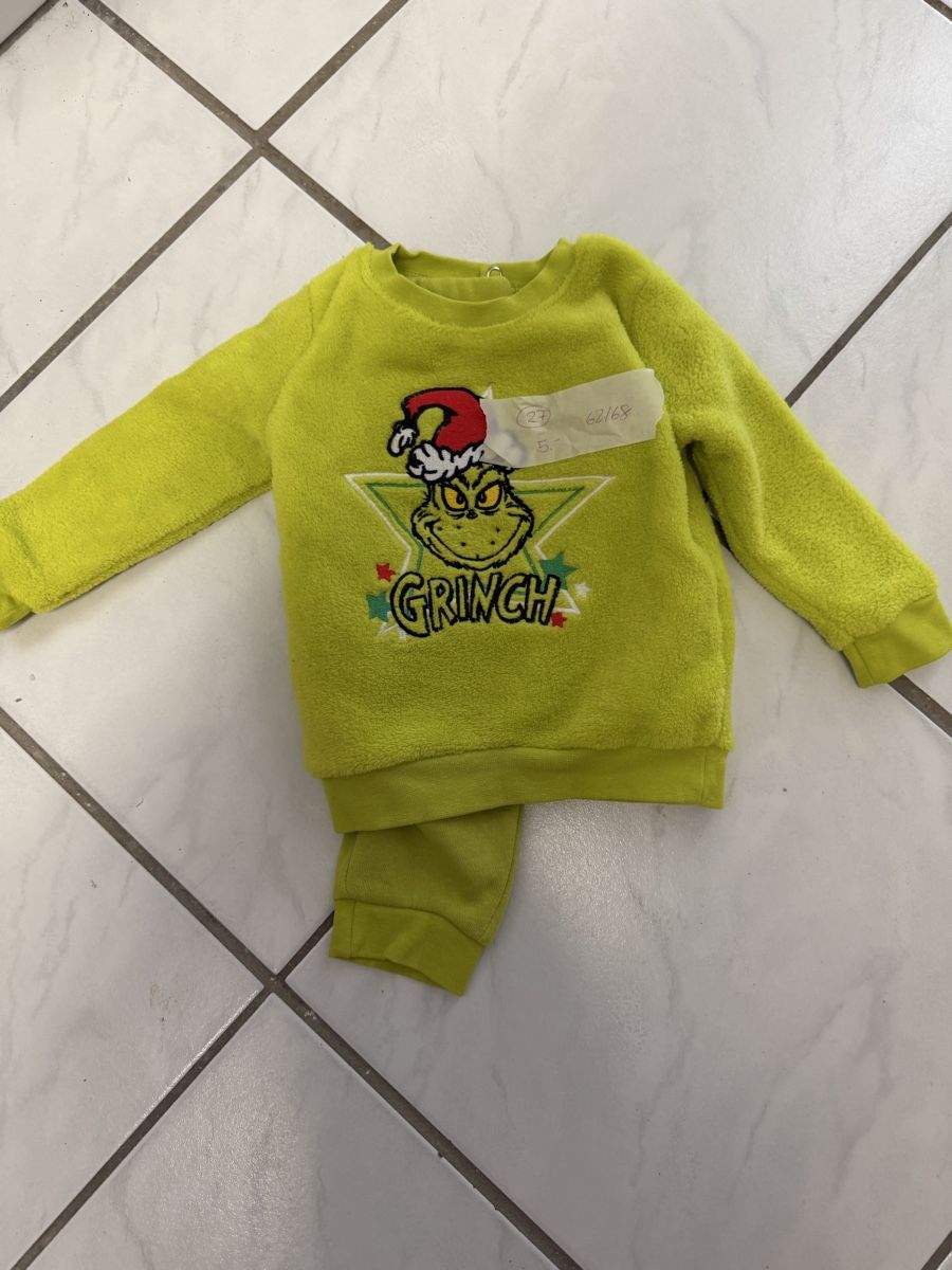 Pullover & Sweatshirts: Grinch outfit 62/68 – Gebraucht aus Diegten von ann_r8ls