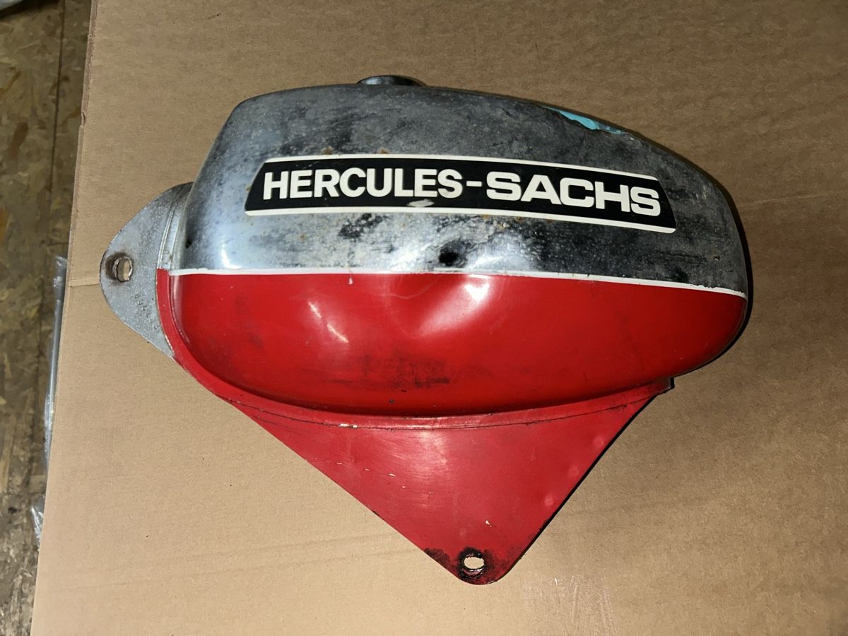 Hercules Parti ricambio per ciclomotori: Hercules Benzintank – Difettoso da Erlenbach im Simmental venduto da Norija 6