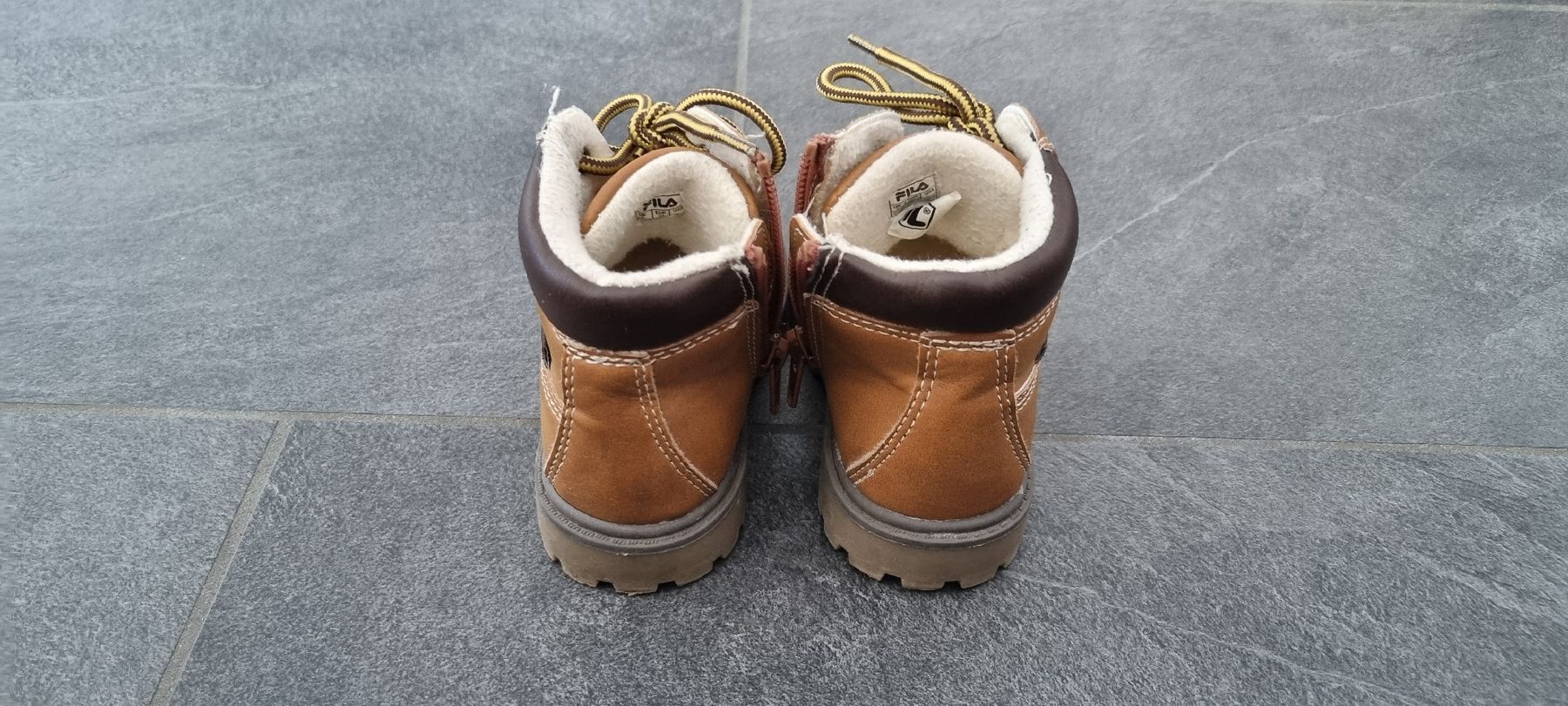 Fila Scarpe per ragazzi: Fila Winterschuhe Grösse 22 – Usato da Birmensdorf ZH venduto da borstenking 1