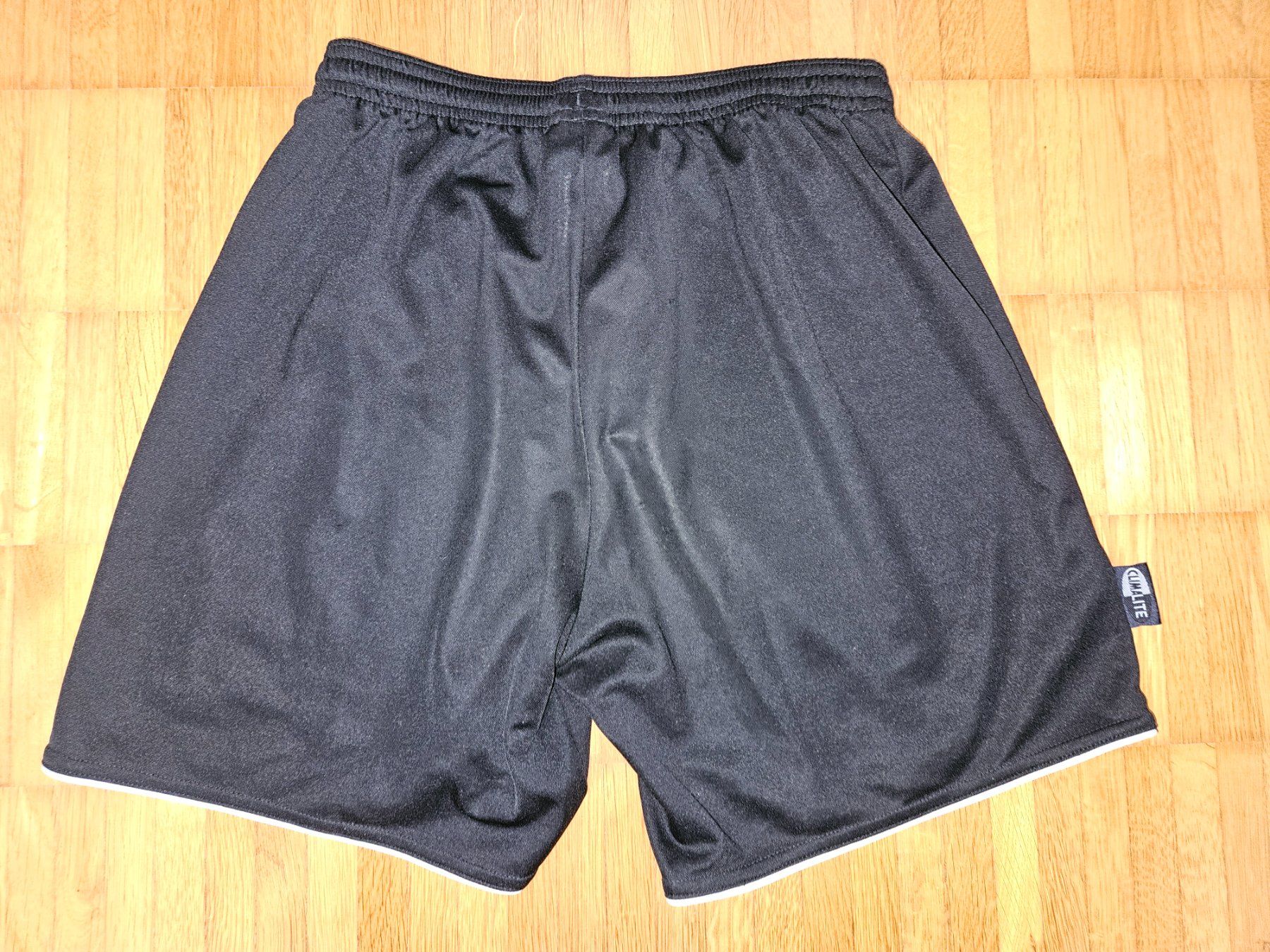 Adidas Hosen: Adidas Sporthose XS – Gebraucht aus Lausen von Rotezora79 1