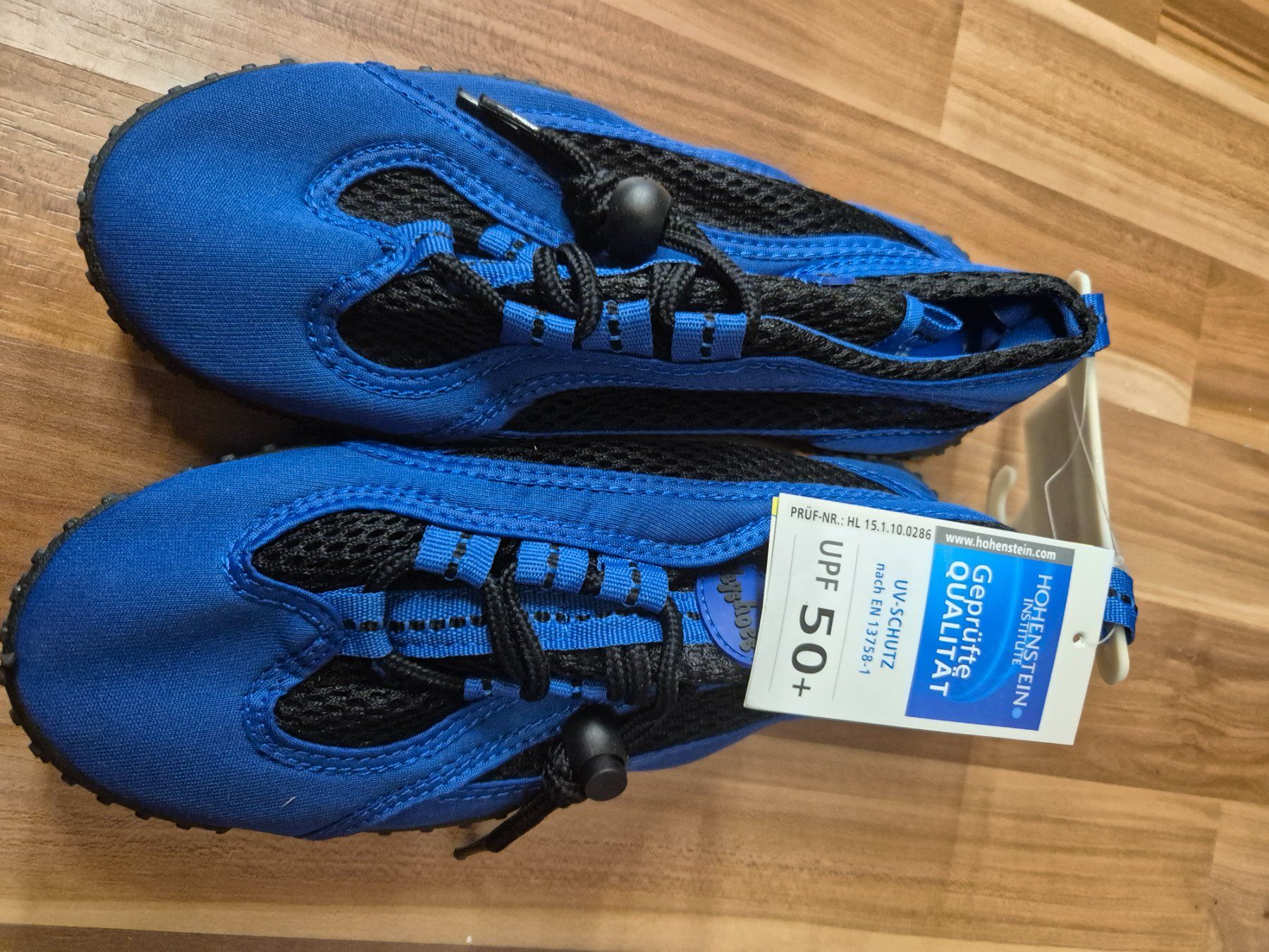Scarpe da uomo: Badeschuh Kinder blau Grösse 36 oder 40 neu – Nuovo (secondo la descrizione) da Schwarzenburg venduto da Flamingo07