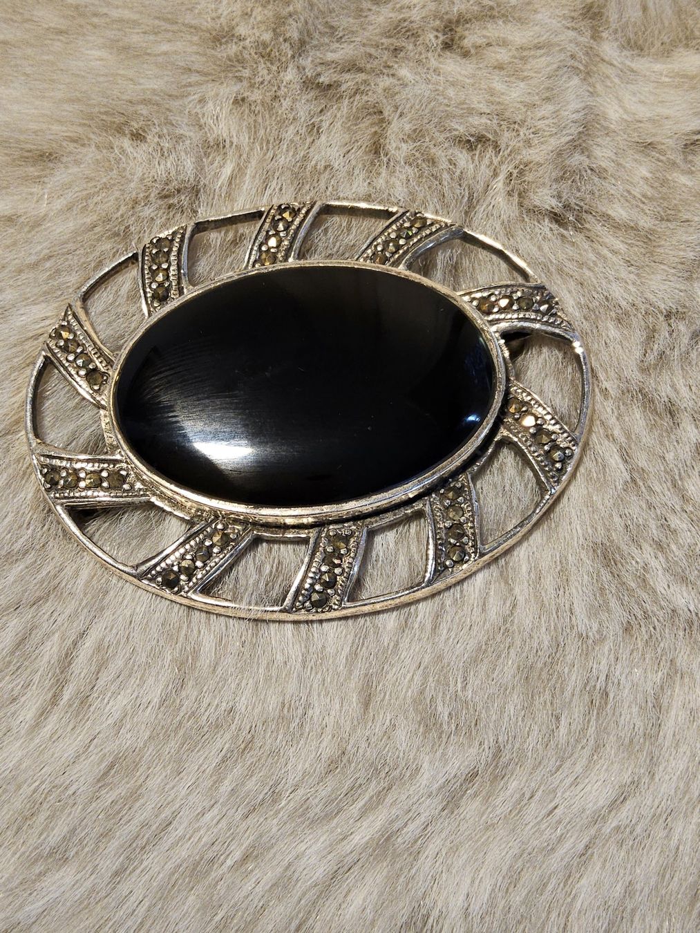 Spille & Fermagli: Vintage Onyx Sterling Silber Markasiten Brosche – Usato da Zürich venduto da Aleick 6