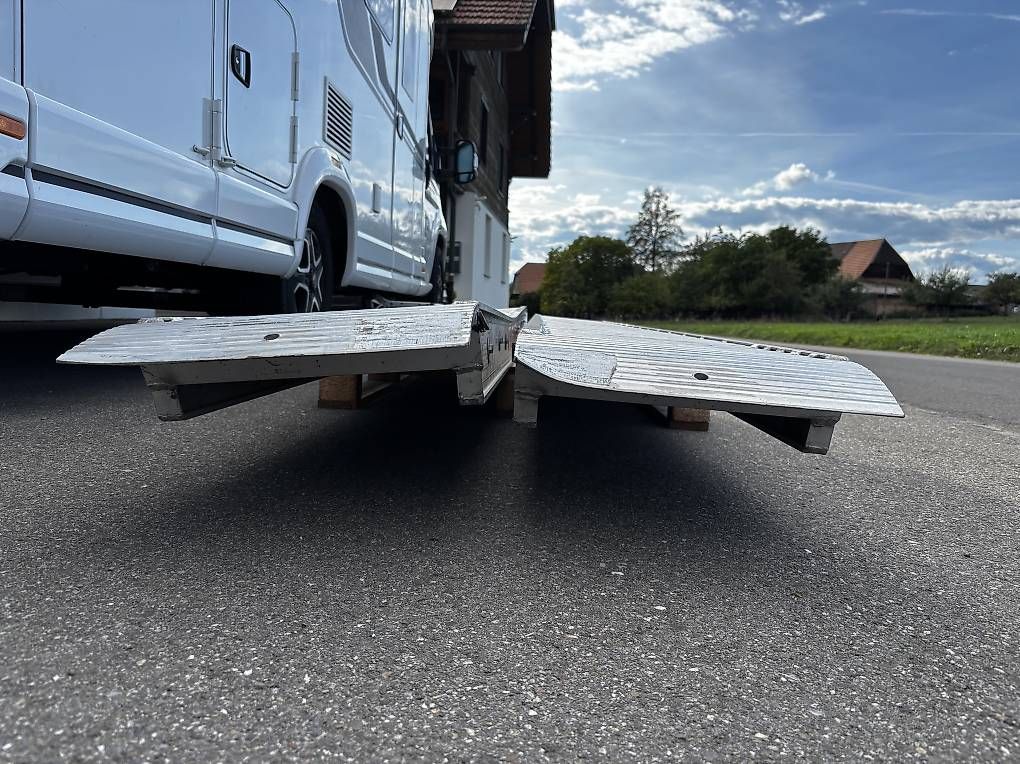 Rampe di accesso: Verladerampe – Usato da Kriechenwil venduto da FK-Holz 4