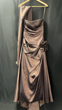 Abendkleid lang braun mit Applikationen guter Zustand /Gr.34