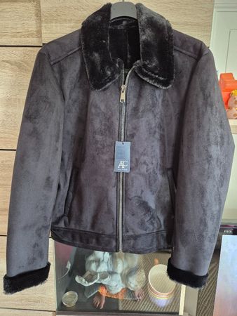 Lederjacke mit schwarzem Kunst Gr, 42 schwarz, neu