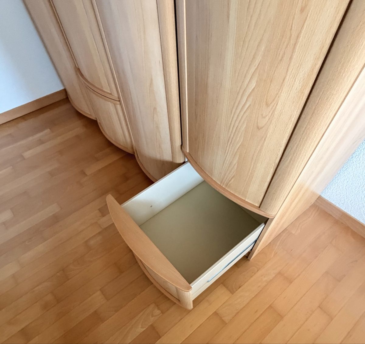 Armadi: 2 x Kleiderschrank, Buche hell, Top Zustan – Usato da Erlenbach ZH venduto da Ritschly 3