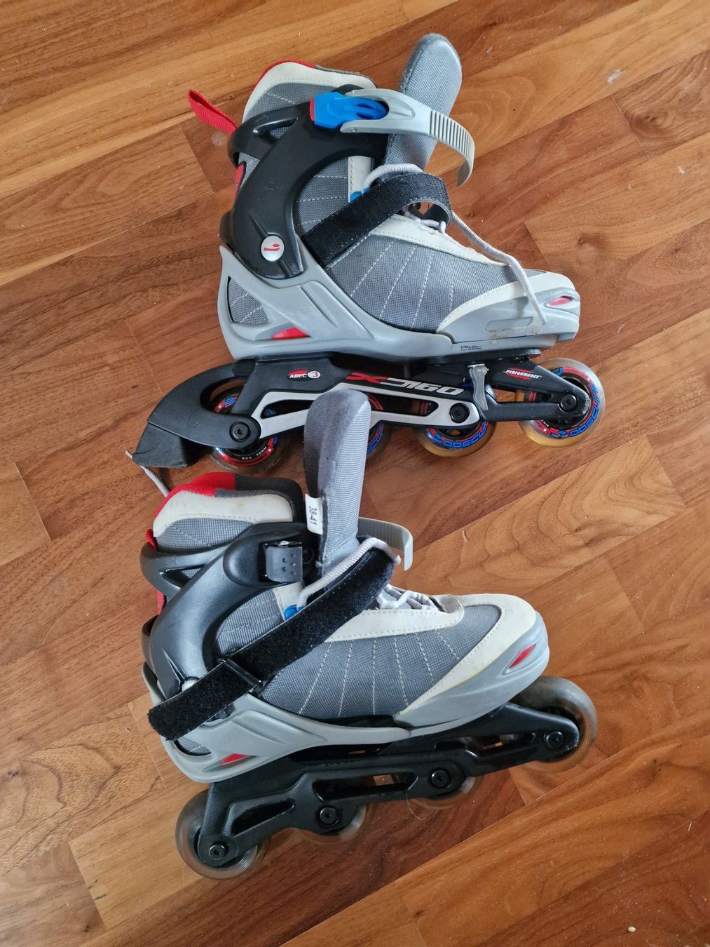 Obscure Pattini in linea & Pattini a rotelle: Gut erhaltene Inline Skates, Grösse 38 - 41 – Usato da Denges venduto da blue1569 4