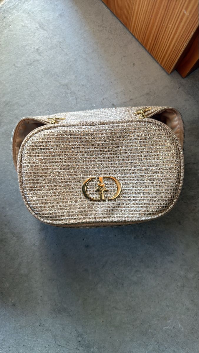 Dior Taschen für Damen: Borsa a mano CD glitterata dorata donna – Gebraucht aus Zuoz von cla_9f8s