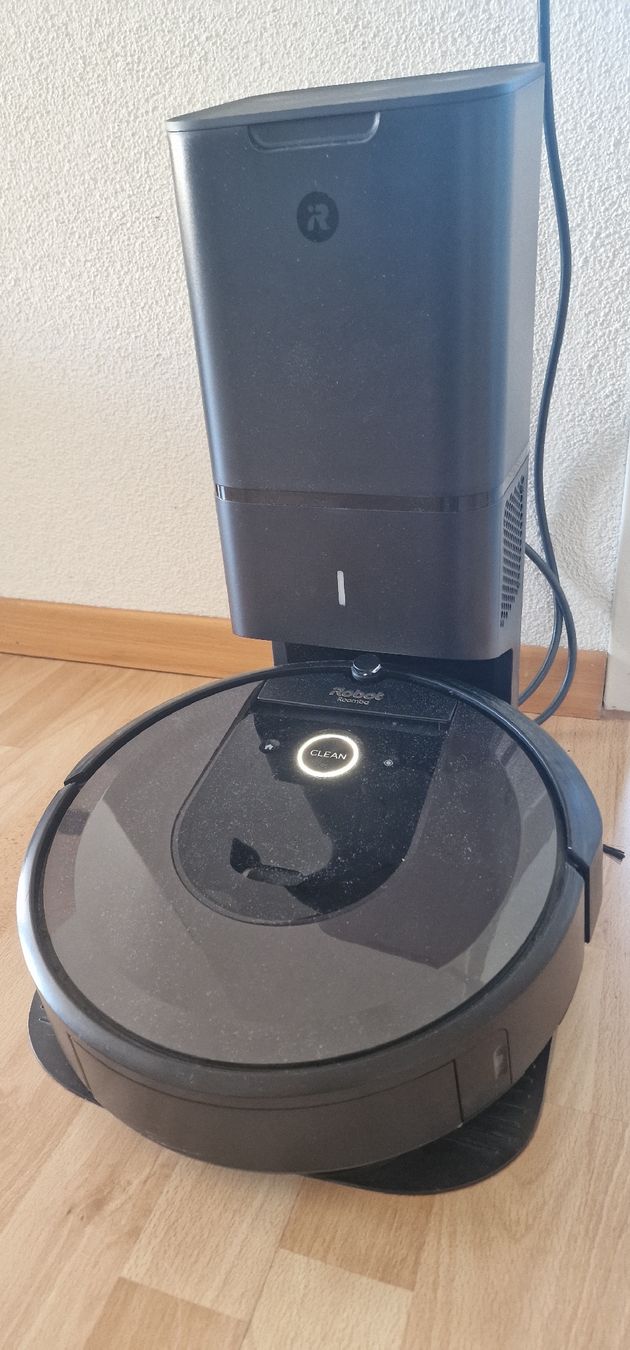Aspirateurs & Accessoires: iRobot Roomba i 7 – D'occasion à unterägeri par Cfmotor