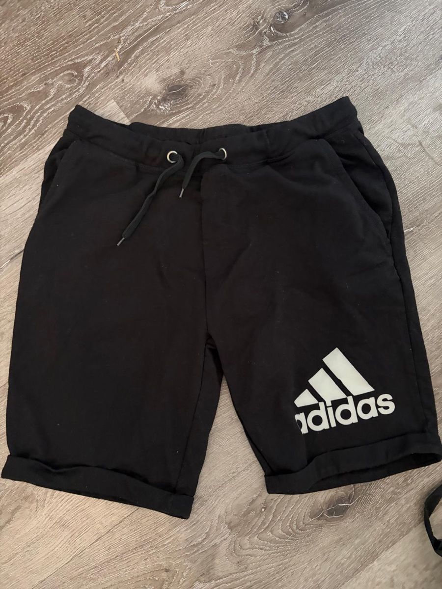 Adidas Pantaloni: Adidas Shorts, Grösse L, Schwarz – Usato da Lotzwil venduto da kie_fdq8