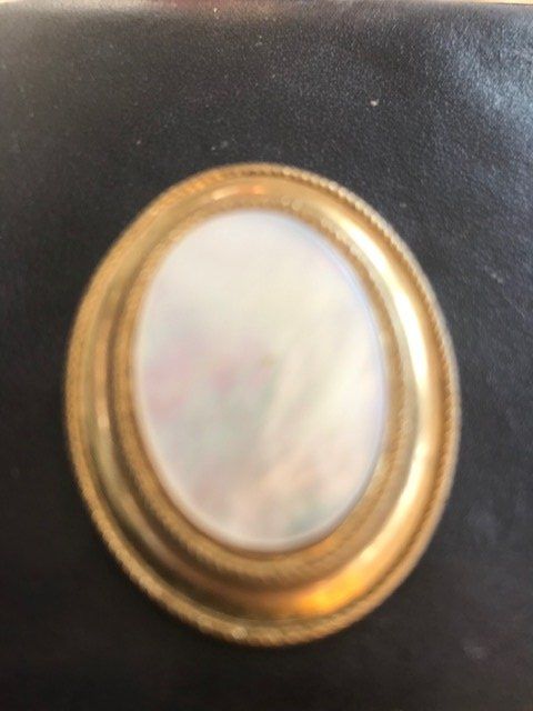 Broche Vintage En Nacre - Made In France, Longueur 4,7 Cm, Occasion