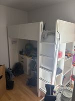 Hochbett mit Schreibtisch, gut erhalten, ideal für Kinderzim