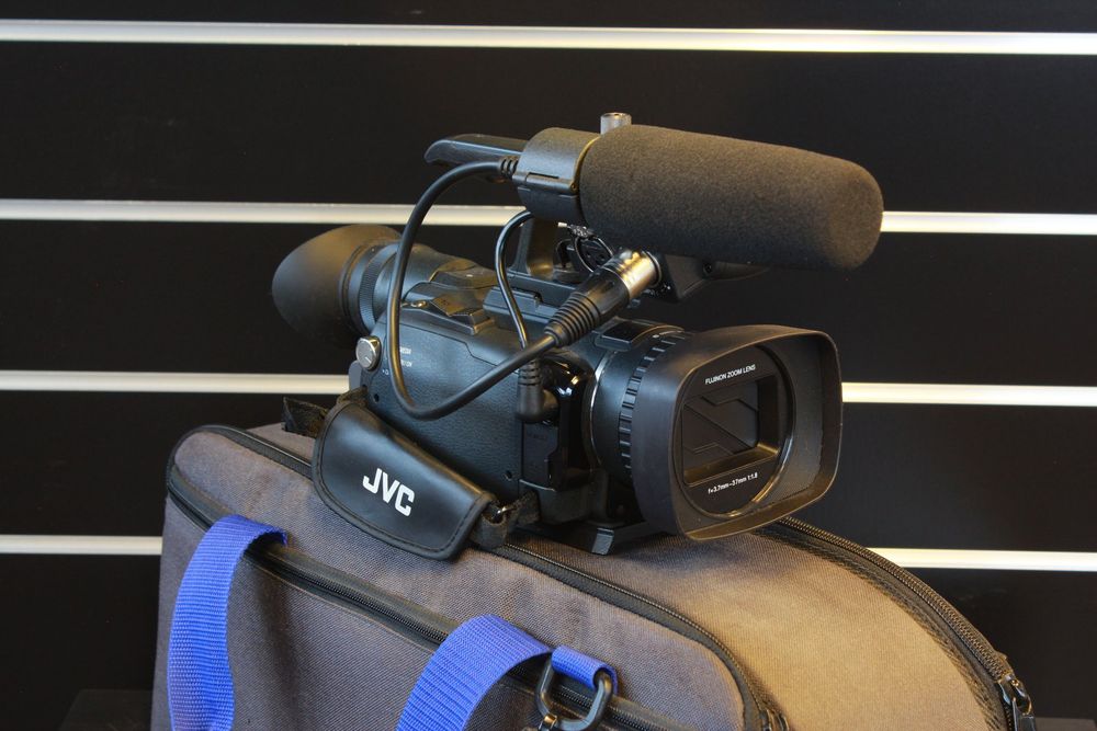 JVC GYHM150E Pro HD 3CCD Camcorder Kaufen auf Ricardo