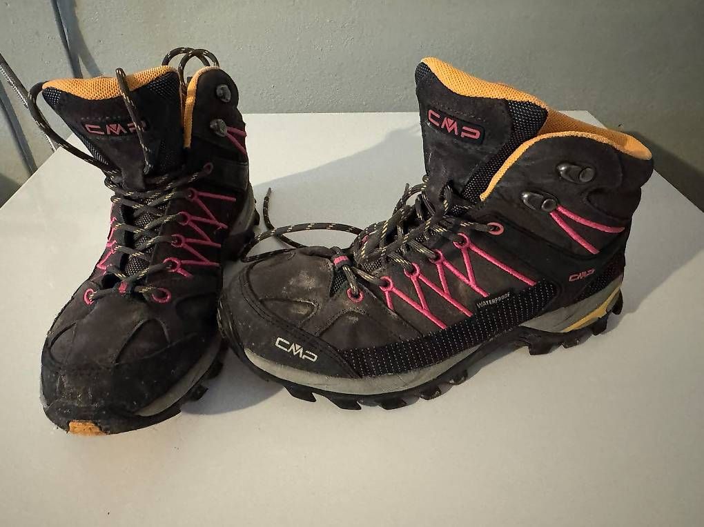 CMP Scarpe da donna: Kaum benutzte Trekkingschuhe Grösse 39 – Usato da Bern venduto da anolba