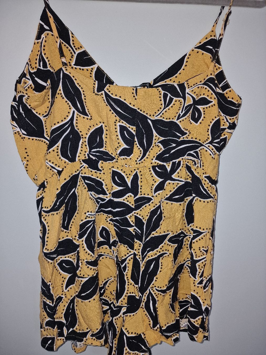 Stradivarius Tute: Stradivarius Jumpsuit gelb mit Blumenmuster  – Nuovo (secondo la descrizione) da Winterthur venduto da Winti1993 2