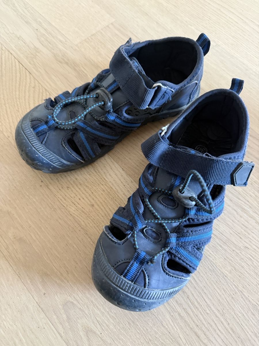 Chaussures garçon: Sandalen Junge Gr.30  – D'occasion à Schaffhausen par lauralala123