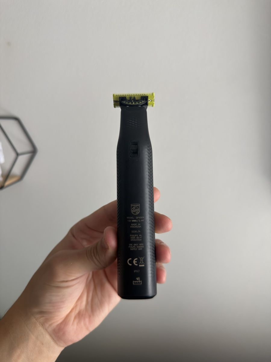 Philips Rasoi & Lamette da barba: Philips OneBlade Pro Rasierer – Usato da Zürich venduto da Behat 3