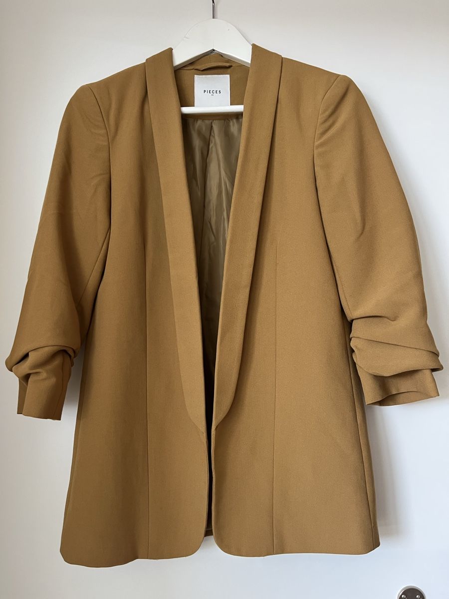 Pieces Giacche: Blazer Pieces Grösse XS – Usato da Frauenfeld venduto da heyLani