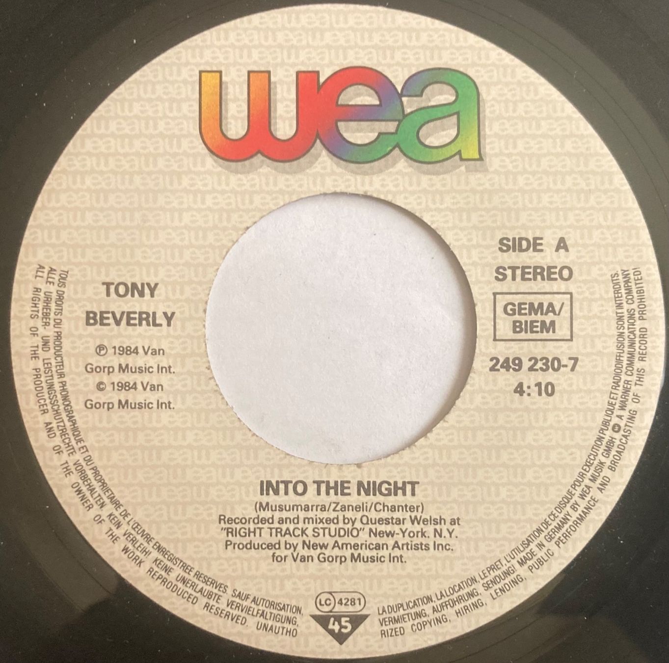 Dischi in vinile: TONY BEVERLY - INTO THE NIGHT – Usato da Poliez-Pittet venduto da Newtown-Records 2