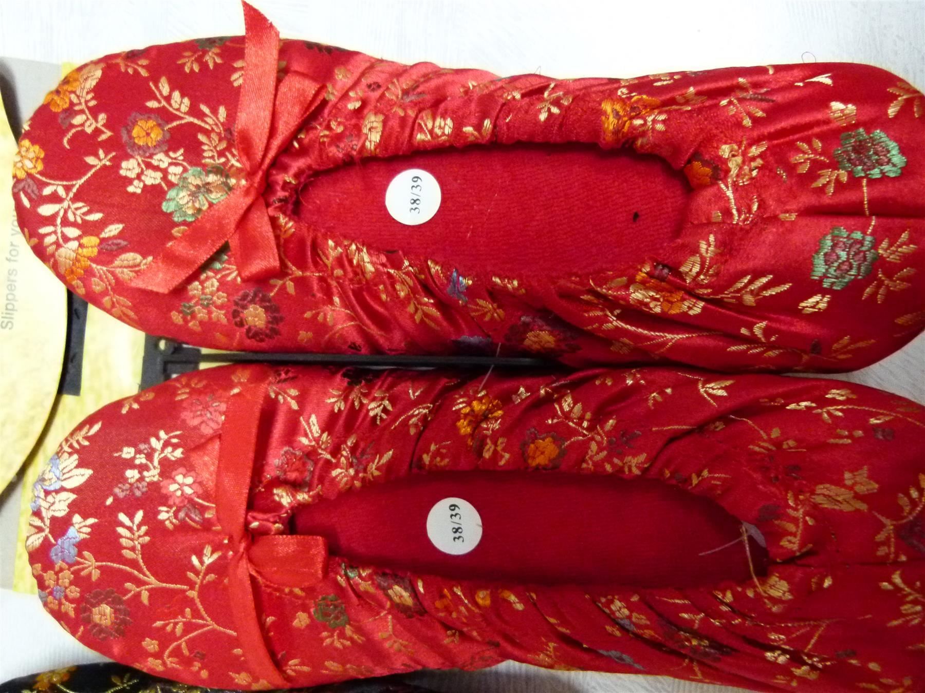 Scarpe da donna: 2 Stück Hausschuhe 36-37, 38-39 – Nuovo e nell'imballaggio originale da Uerkheim venduto da Kaufoption 2