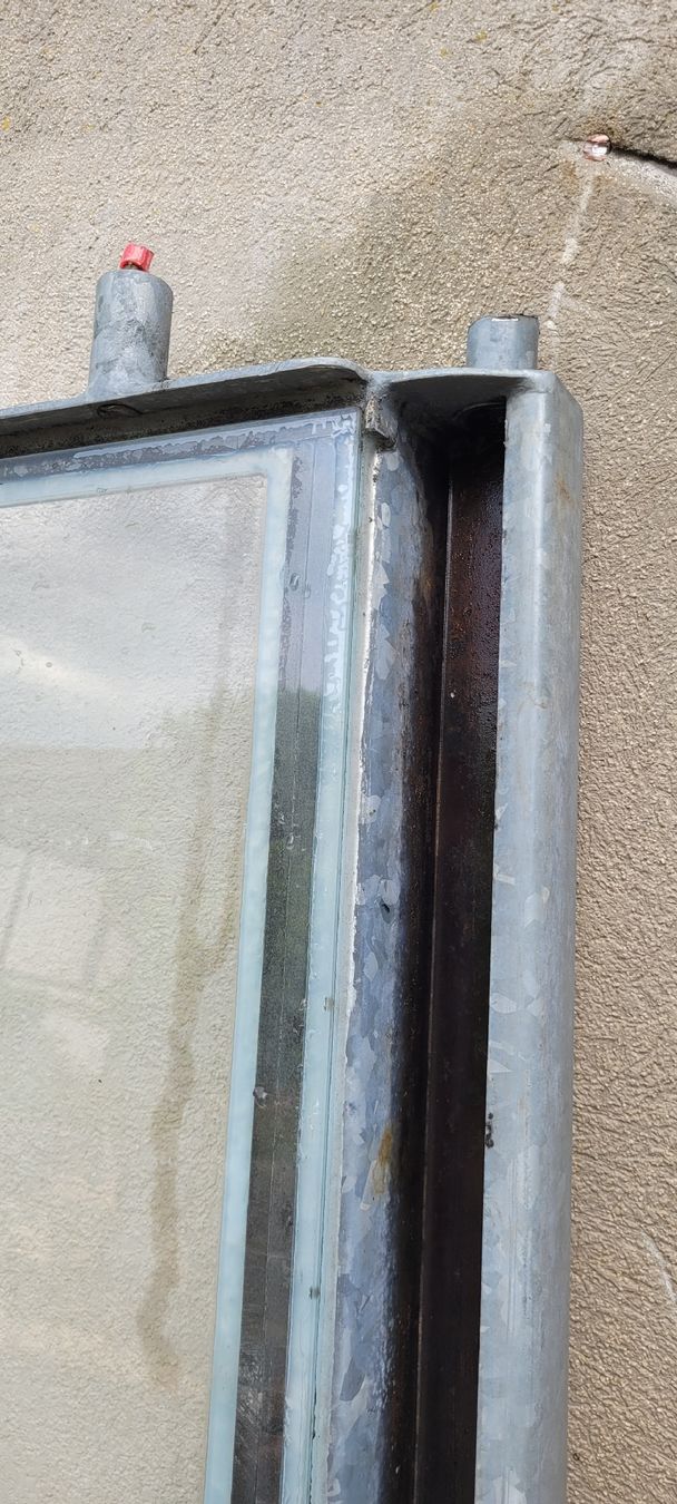 Rifugi: Vordach Glas Metall – Usato da Schinznach Dorf venduto da Renik 1