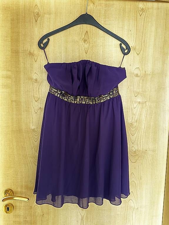 Vestiti: Trägerloses Kleid Gr. M – Usato da Sarnen venduto da Sejosa15