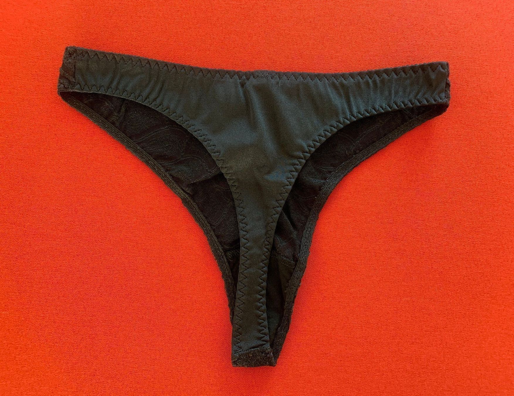 Altra biancheria intima: 2 Tangas und 1 Slip – Usato da Zürich venduto da Tzhkely24 5