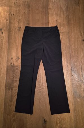 Schwarze Damen-Stoffhose gerades Bein