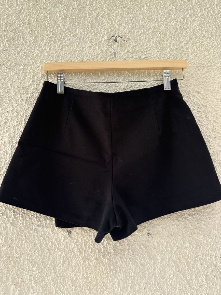 Zara Hosen: Schwarze Trafaluc Shorts/skort  – Gebraucht aus Bern von all_j82d 2