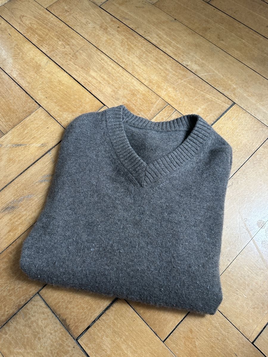 Pullover & Sweatshirts: 100% Cashmere Pullover V-Ausschnitt beige/grau  – Neu (gemäss Beschreibung) aus Luzern von w.welihodska