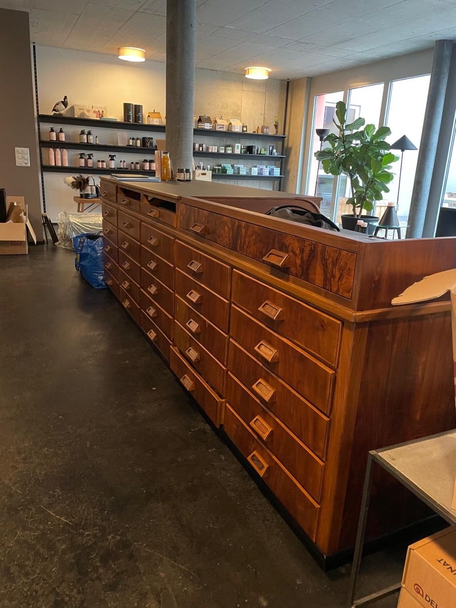 Allestimento di negozi e stand fieristici: Theke/Apothekerschrank/Buffet – Usato da Schwyz venduto da Vanquish0007 3