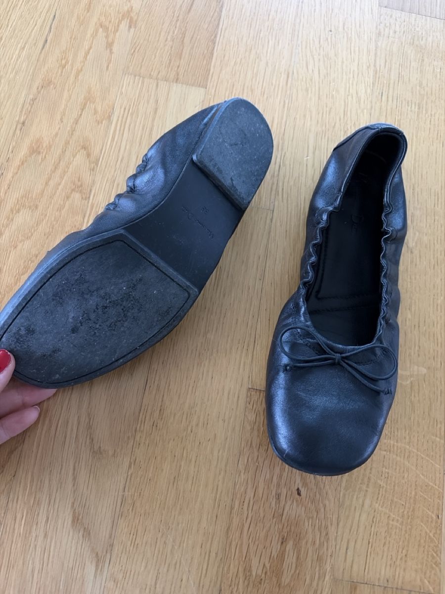 Massimo Dutti Scarpe da donna: Massimo Dutti, schwarze Leder Ballerinas Grösse 38 – Usato da Zürich venduto da ufe_f5q5 2