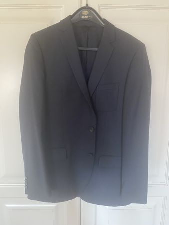 Hugo Boss Anzug Grösse 50 gebraucht aber guter Zustand