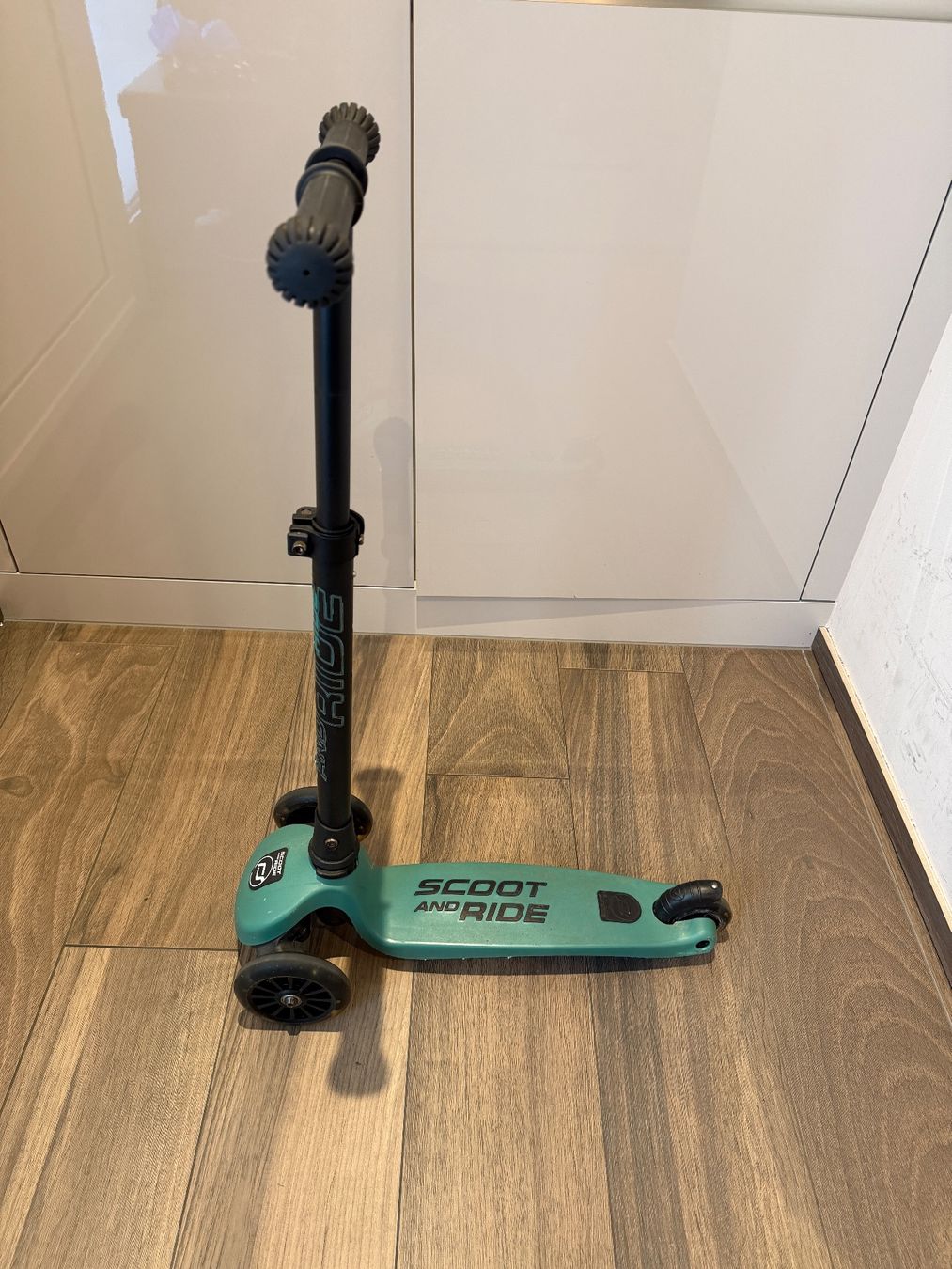 Kickboard: Scoot and Ride Highwaykick 3 - Forest Scooter – Gebraucht aus Horgen von Auction-Kings 6