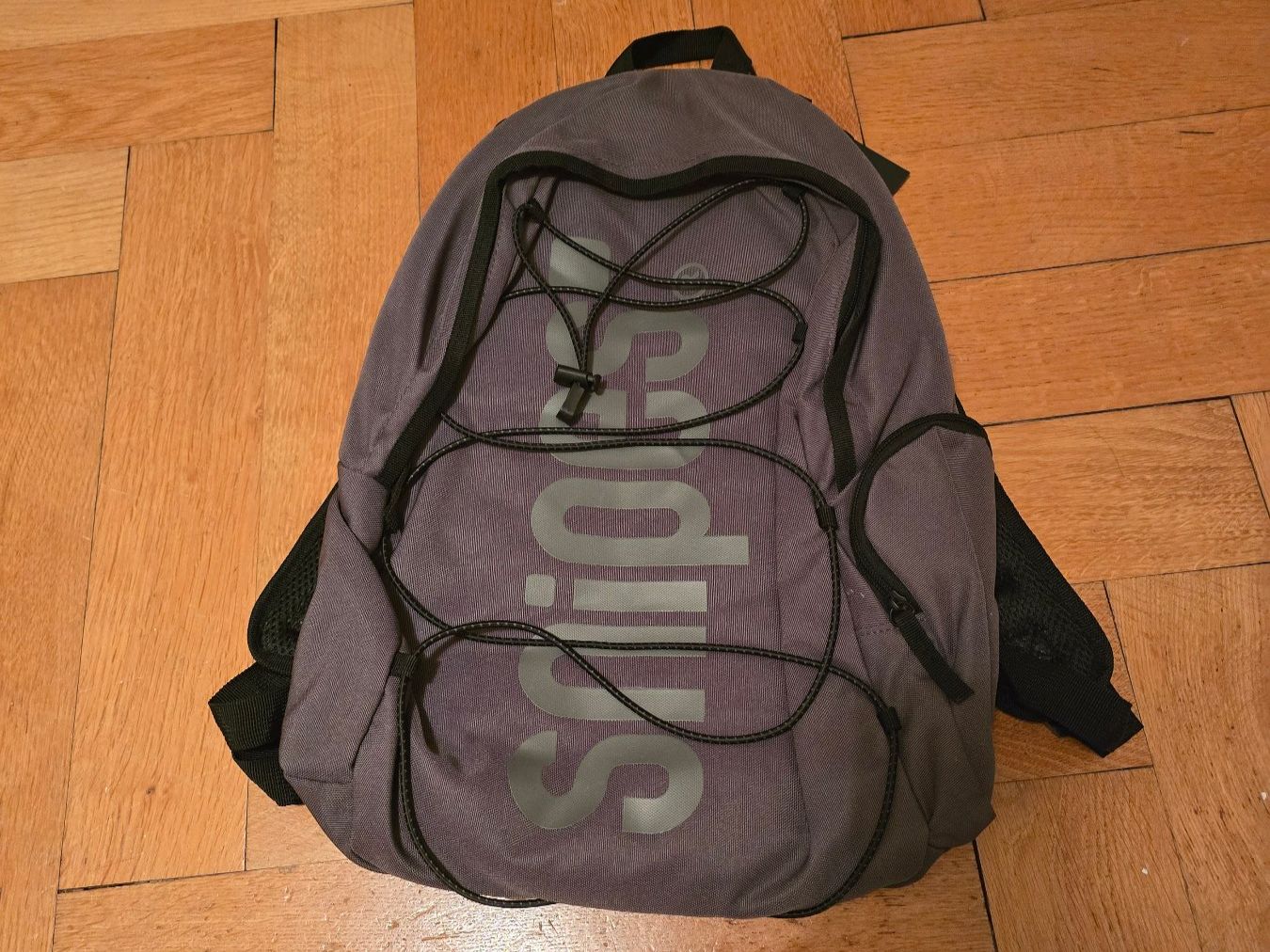 Snipes Zaini: Snipes Rucksack Basic Logo grau neu mit Etikett – Nuovo e nell'imballaggio originale da Bern venduto da Eshco