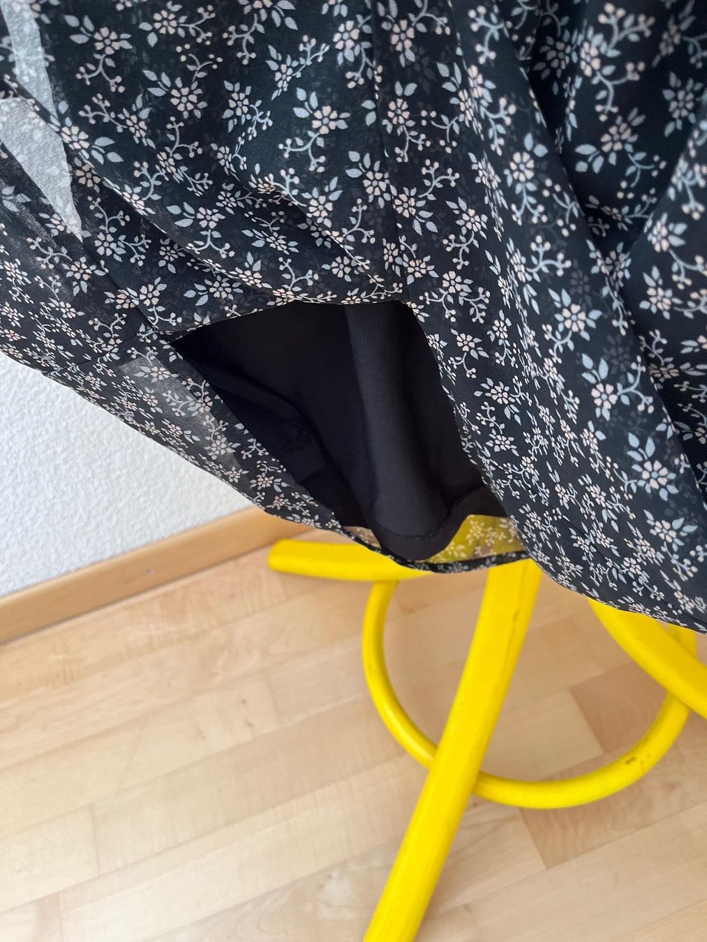 Esprit Kleider: Kleid "Mille-fleur" von Esprit in Gr. 34 – Gebraucht aus Wetzikon ZH von jusc710 3