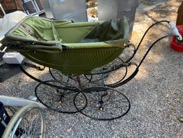 Kinderwagen antik grün guter Zustand, Nr 46