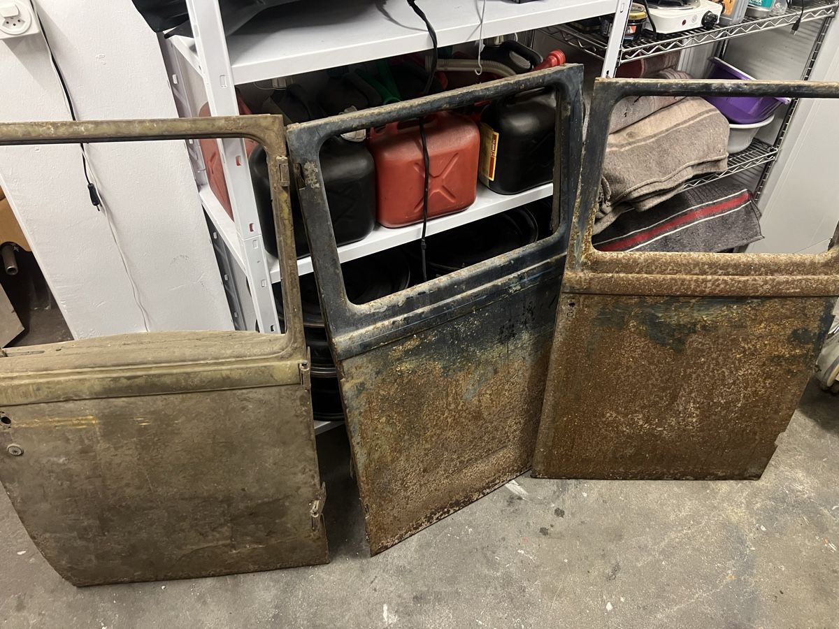 Tutti pezzi di ricambio auto: Oldtimer Türen – Usato da Allschwil venduto da vjl_7p6r