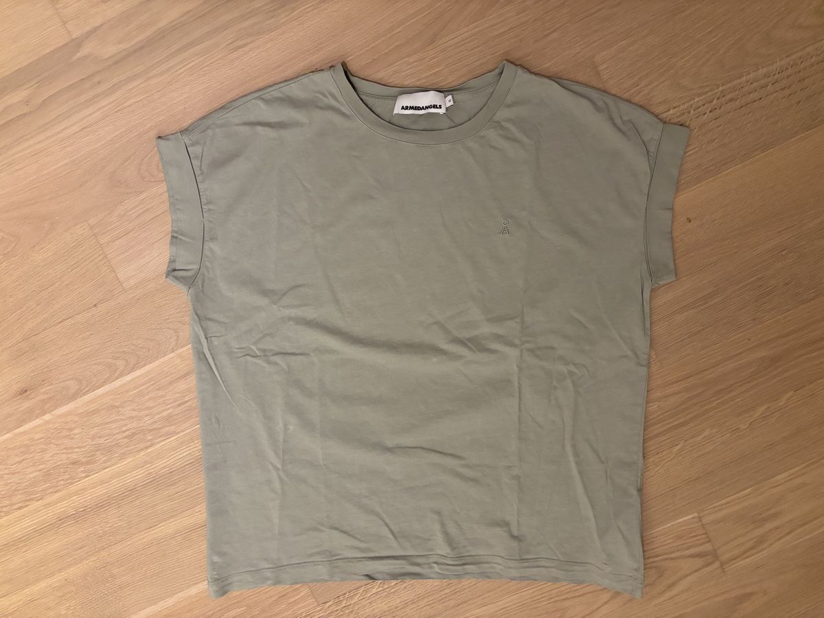 Armedangels T-shirts: Shirt Armedangels XL helloliv – D'occasion à Gwatt (Thun) par Bioethanol01