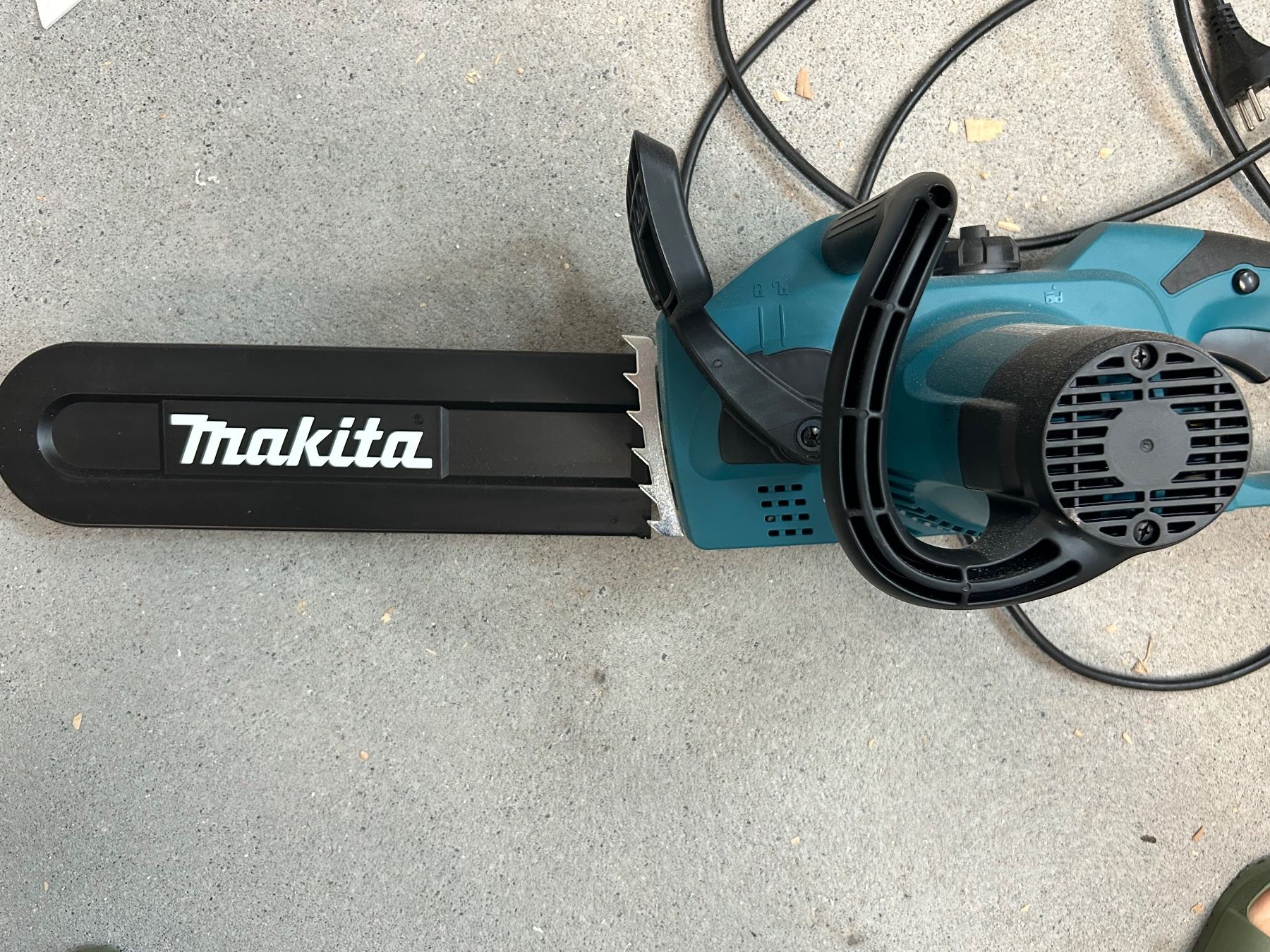 Makita Sägen: Elektro Kettensäge – Gebraucht aus Kriens von Sail_fast 1